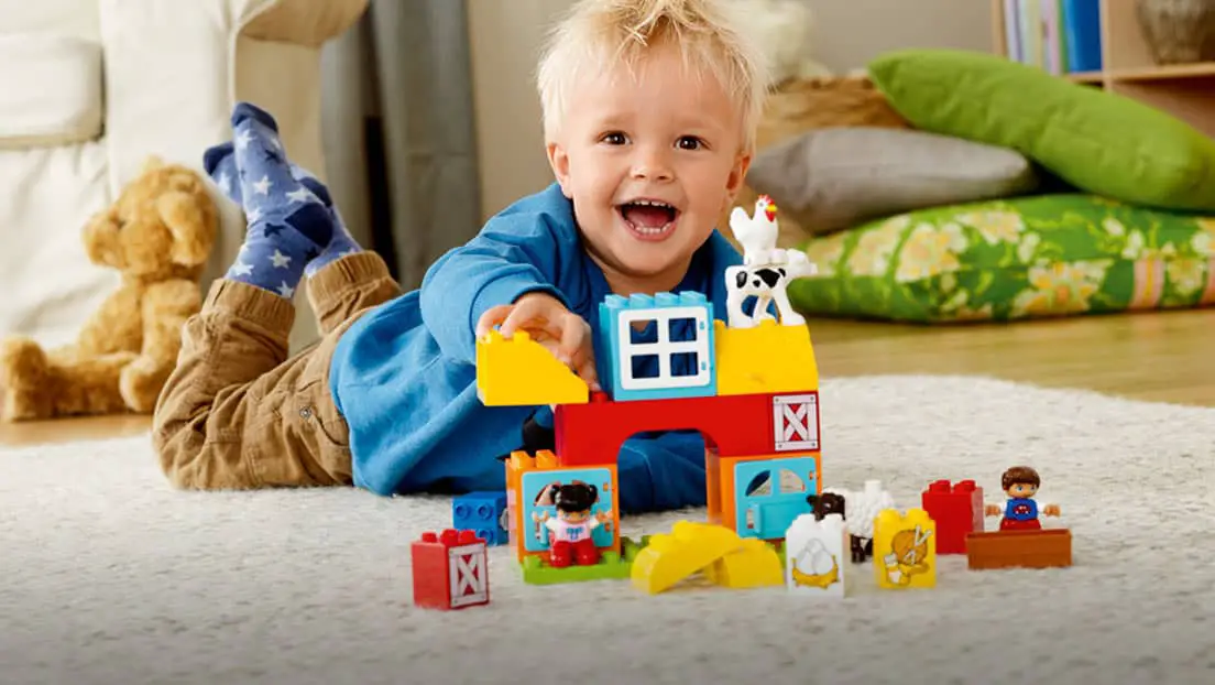 6 STEM Toys for Toddlers to Develop Engineering & Computing